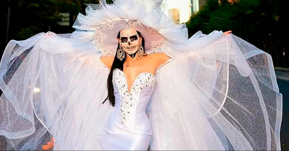 Maribel Guardia derrocha elegancia vestida como catrina por el Día de Muertos