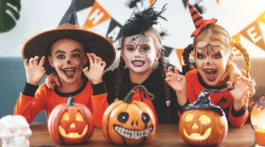 En MÃ©xico, la mayor influencia de esta festividad se encuentra en el norte del paÃ­s, mientras que en el sur se celebra mÃ¡s el DÃ­a de Muertos. En nuestra regiÃ³n, se celebran ambas festividades sin ningÃºn problema.