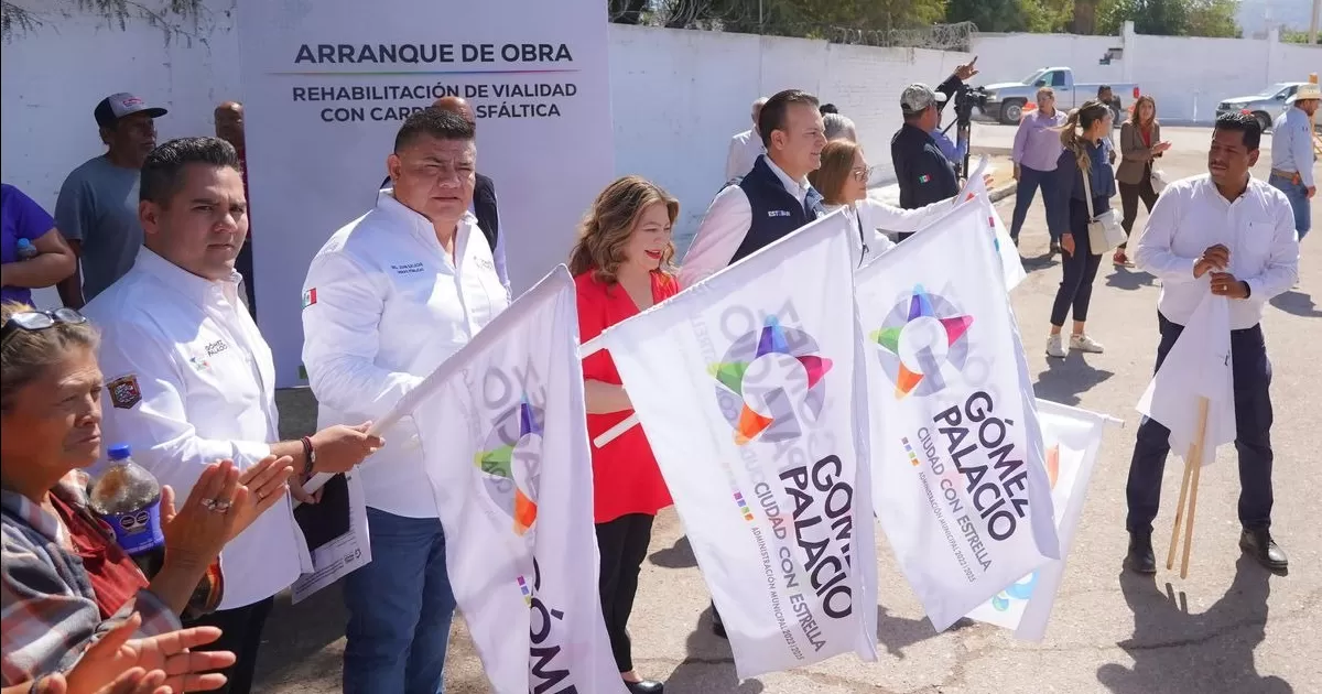 Arranca gobernador de Durango obras de pavimentación en la Laguna