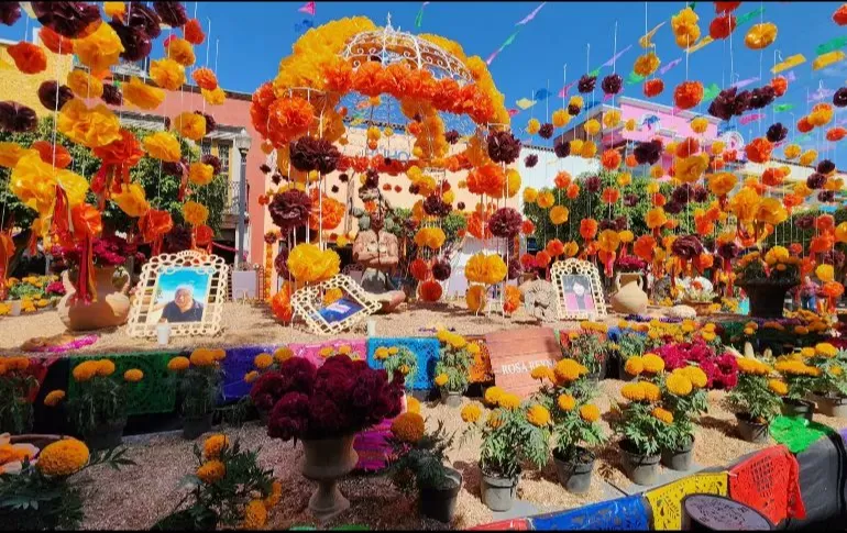 El altar contÃ³ con una altura de mil 811 metros cuadrados y 29 elementos decorativos.