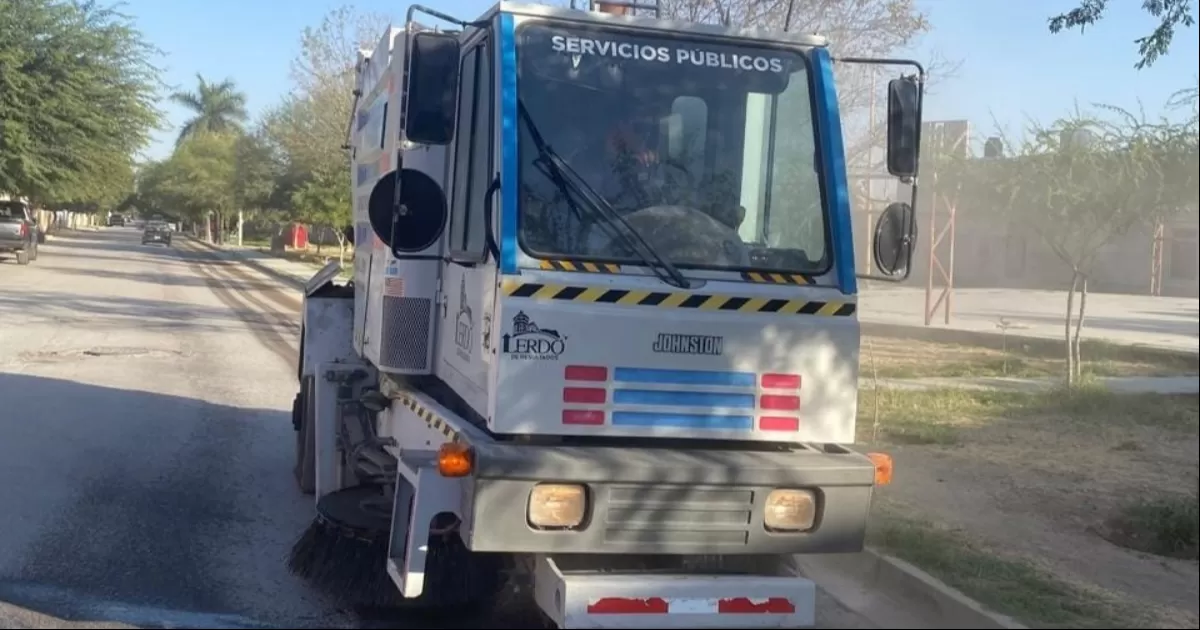 El director de Servicios Públicos, Javier Urruticochea Ortiz, invita a la ciudadanía a contribuir en el cuidado de los espacios públicos y a fomentar una cultura de limpieza.