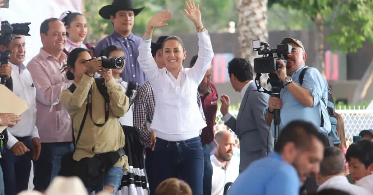 Claudia Sheinbaum, coordinadora de los Comités de Defensa de la Cuarta Transformación arribó este viernes a la Comarca Lagunera.