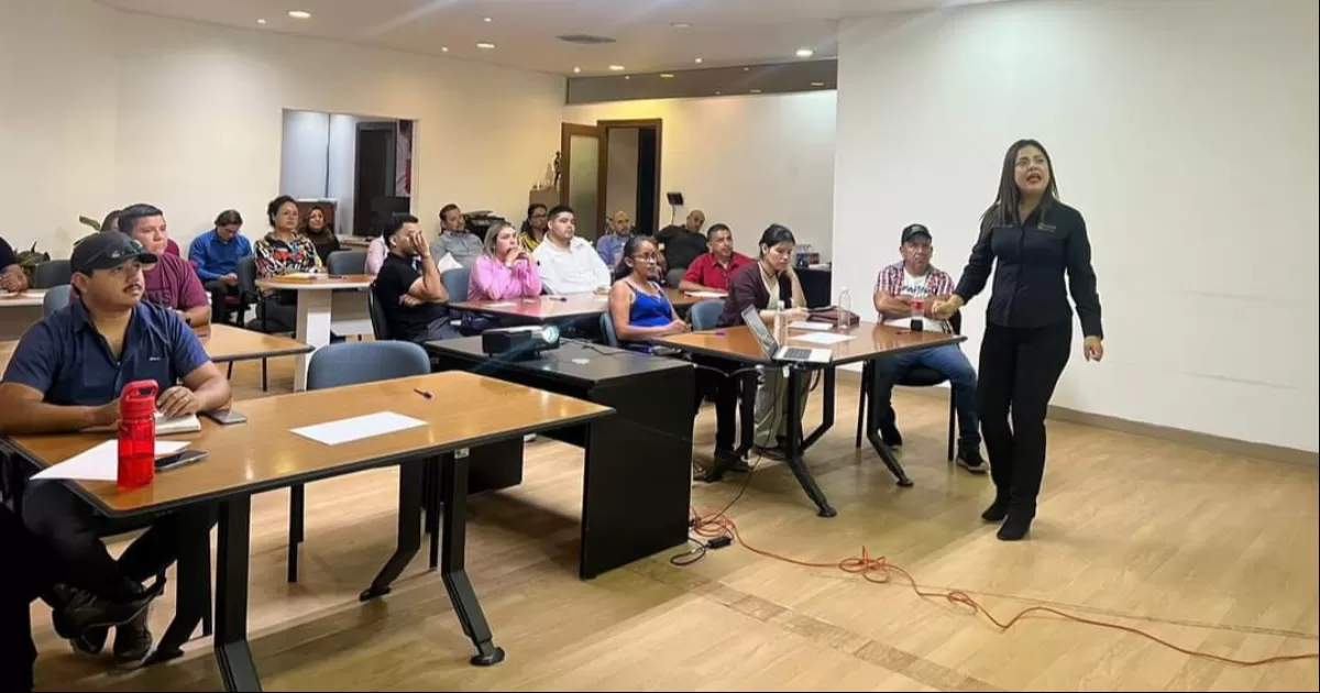 Imparten en Gómez Palacio curso de "ventas explosivas" para cierre de 2024.
