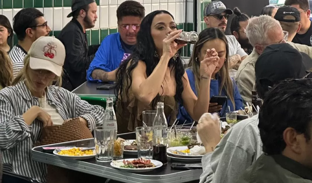 La famosa cantante Katy Perry el dÃ­a de ayer estuvo de visita por la CDMX y la experiencia se ha vuelto viral por las redes sociales.