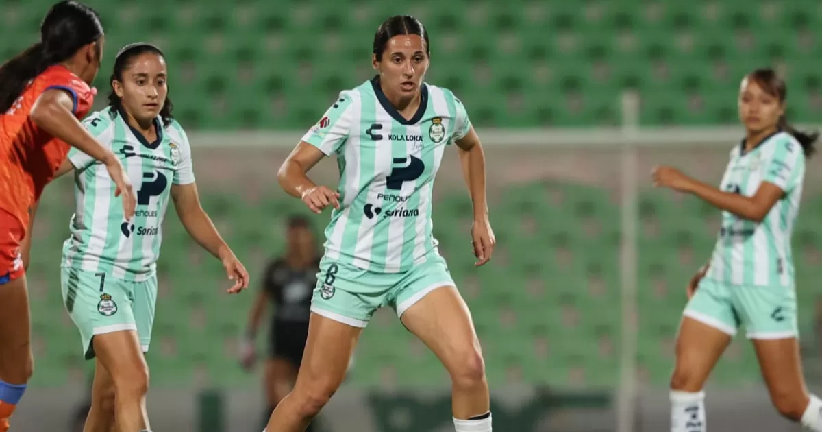 La jugadora uruguaya arribÃ³ a Santos Laguna en el presente Apertura 2024