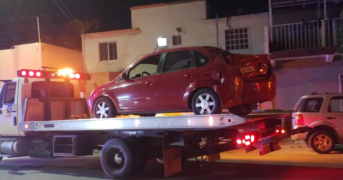 De película: Roba automóvil, se desata persecución y choca en Torreón