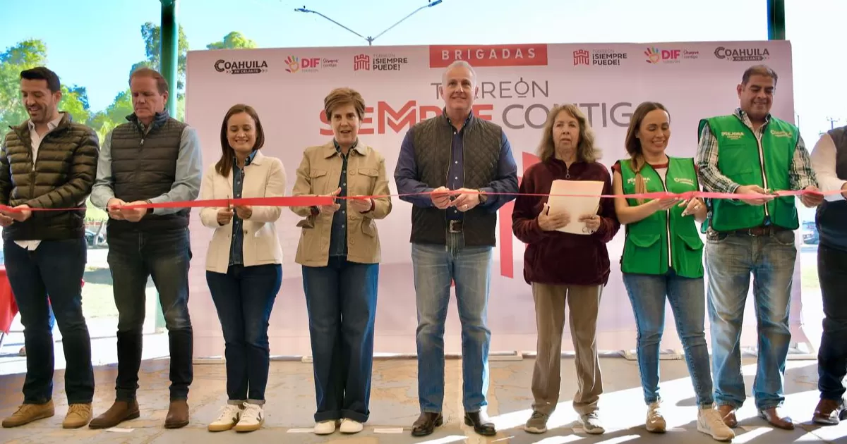 El Presidente Municipal se comprometió a que en diciembre de 2024 se habrán entregado un total de 50 techumbres correspondientes a esta Administración, cifra histórica porque anteriormente Torreón solo tenía 41.