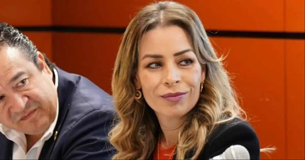 Según el informe anual 2024 de la Cámara Minera de México, durante el 2023 el sector minero aportó el 2.75% del PIB nacional. Además, tuvo una inversión total de 4,960 millones de dólares, generó 416,875 empleos directos y realizó una aportación fiscal, entre impuestos y derechos, del orden de 49,495 millones de pesos.
