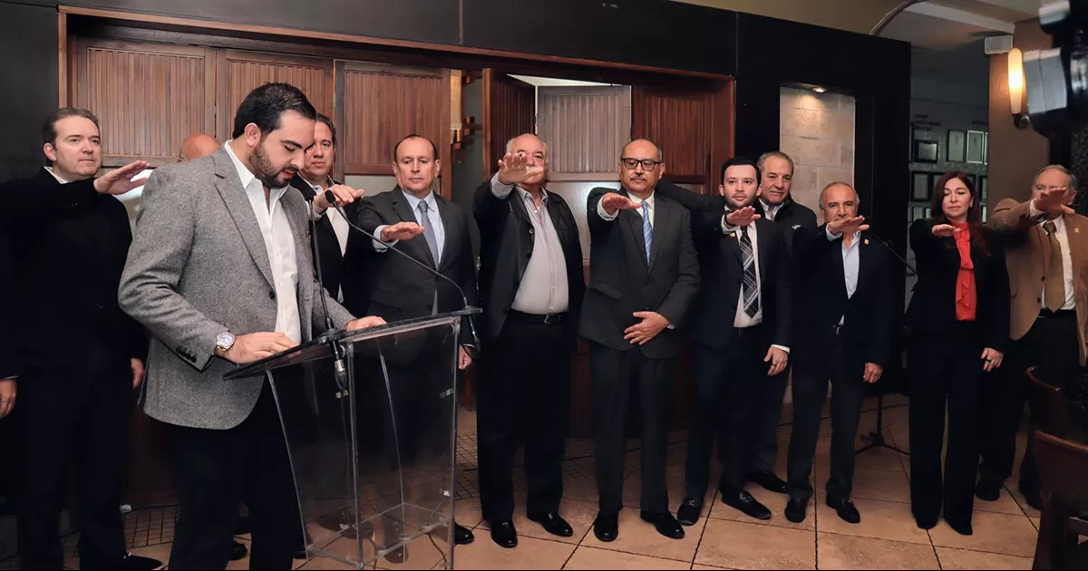 Rinde protesta nueva Mesa Directiva del CIRT Coahuila.