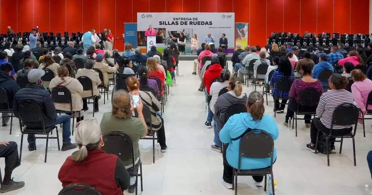Comunidad mormona regala sillas de ruedas al Municipio de Gómez Palacio