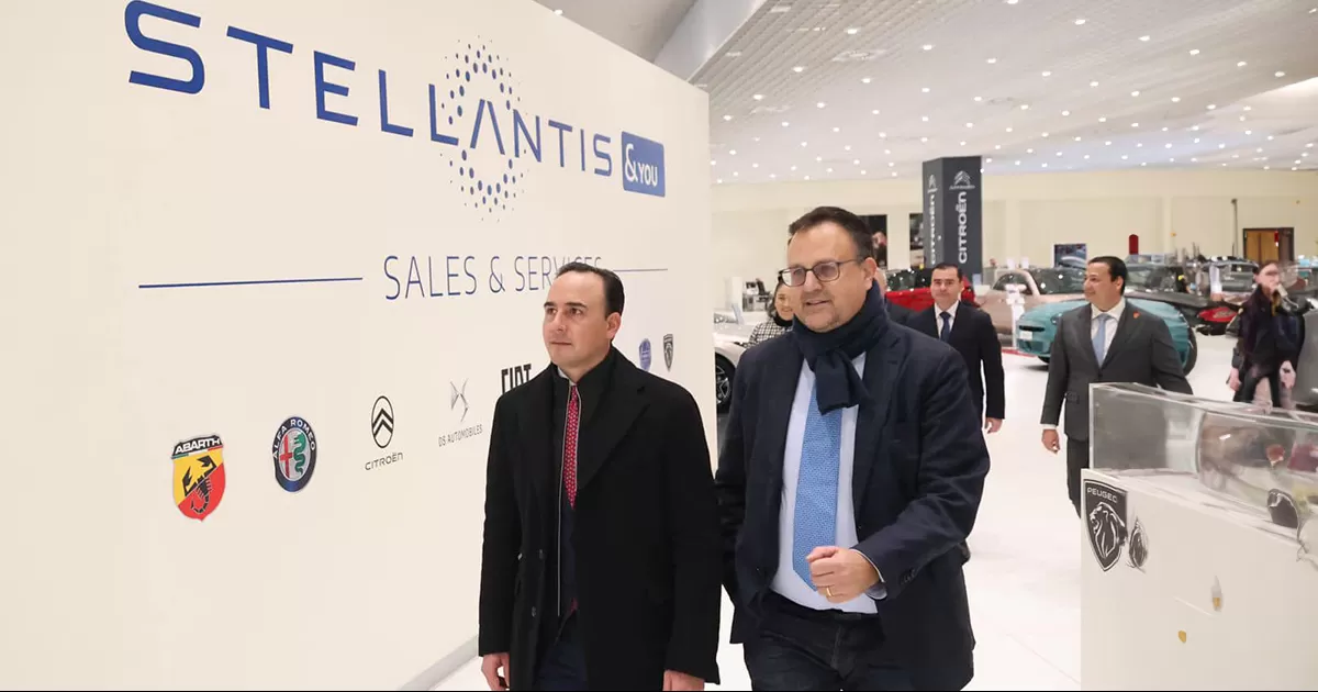 Se reúne Manolo Jiménez con empresarios del grupo Stellantis en Italia