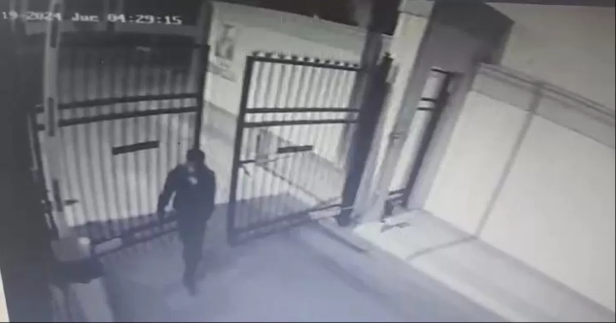 La madrugada de este viernes, se envió una unidad al fraccionamiento Senderos tras el reporte de una personas sospechosa en la azotea de una tienda de conveniencia.