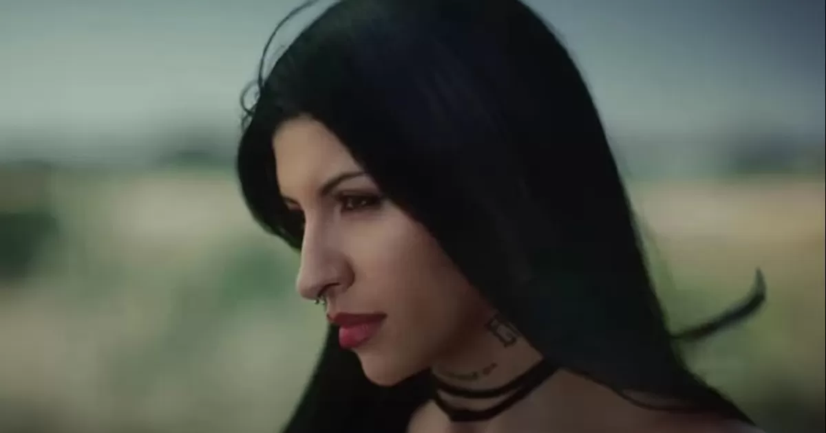 ¿Tiradera para Angela y Nodal?  Lanza Cazzu hoy nuevo tema "La Cueva"