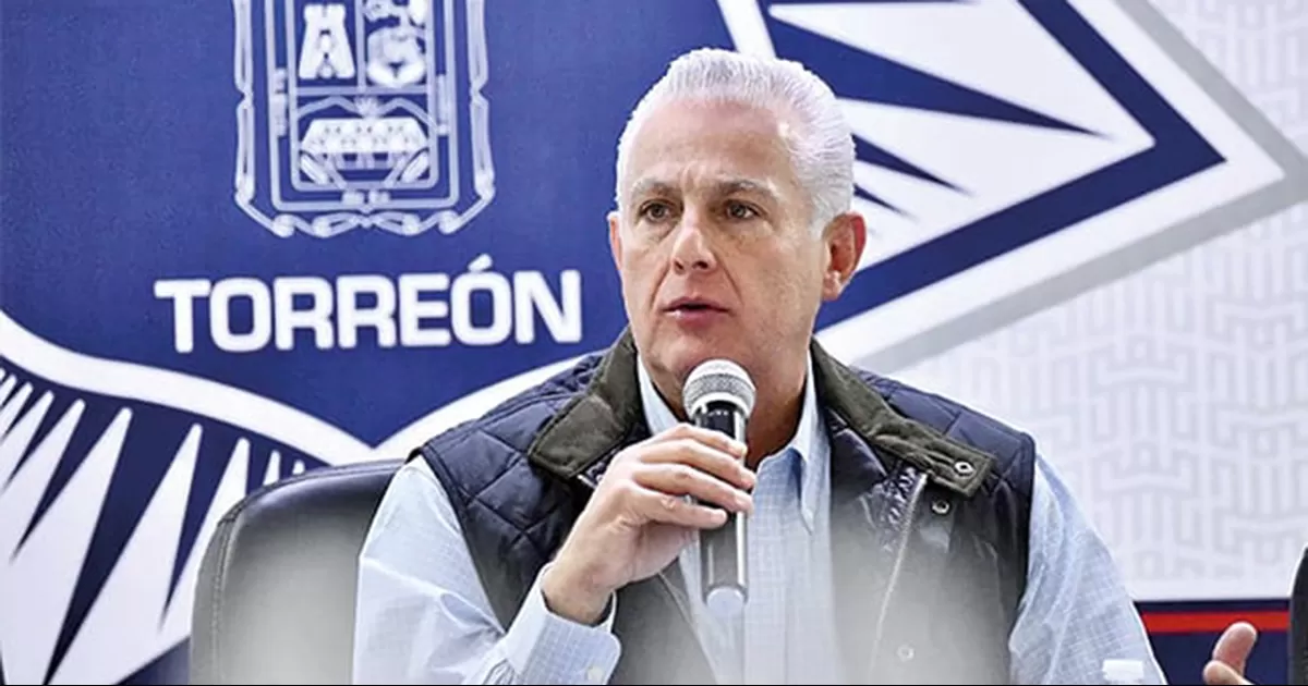 Paga Román 2.8 mdp por hojas de papel; repiten esquema de inflar precios