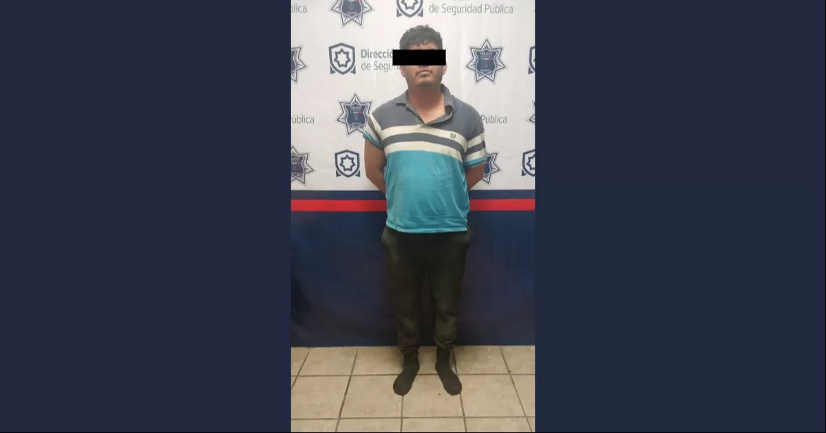 Golpea a su esposa, trata de huir y choca una patrulla de la Policía Municipal en Torreón