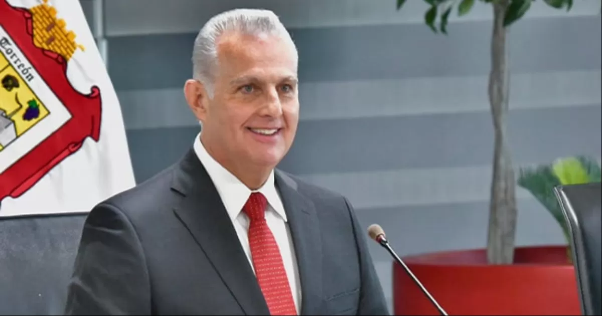Gastó Román 105 mdp ¡en servicios duplicados!; pagó a ferretera por regar parques