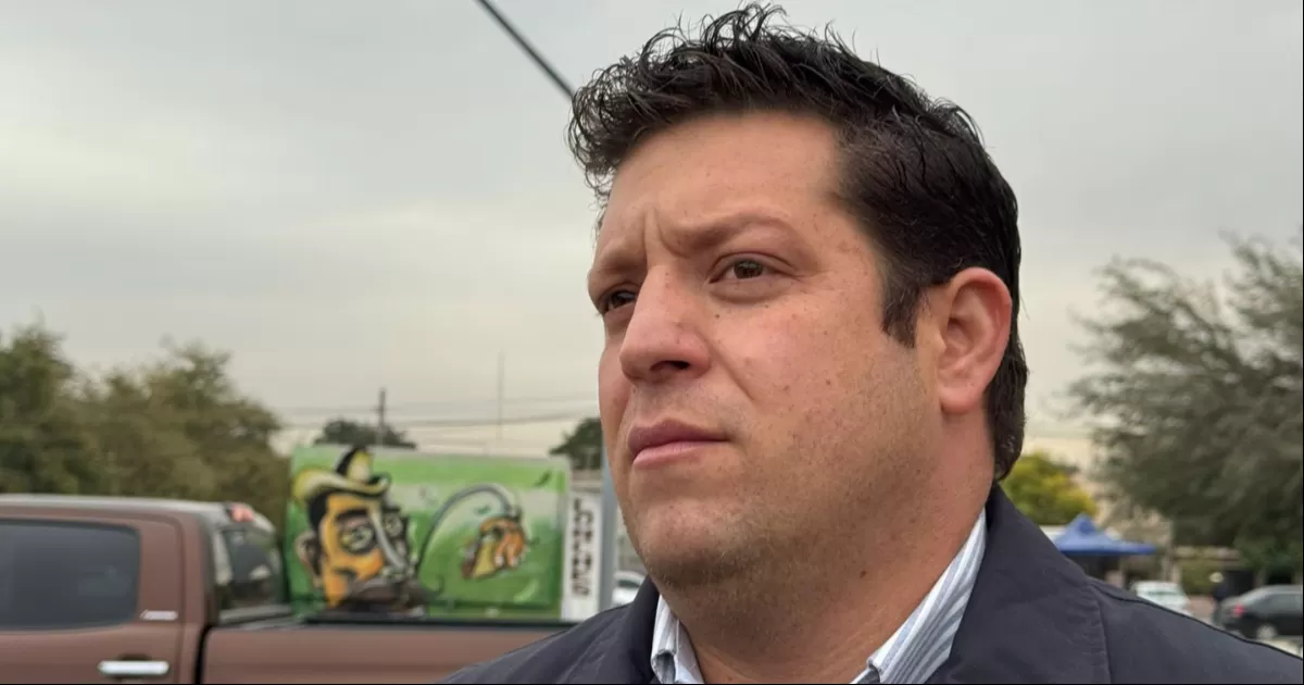 “No sé si el diputado pretende ser el presidente de mi club de fans”, dice secretario del Ayuntamiento por acusaciones de Attolini