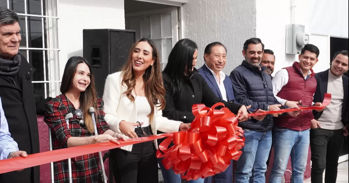 Cecilia Guadiana inaugura casa de gestión en Torreón