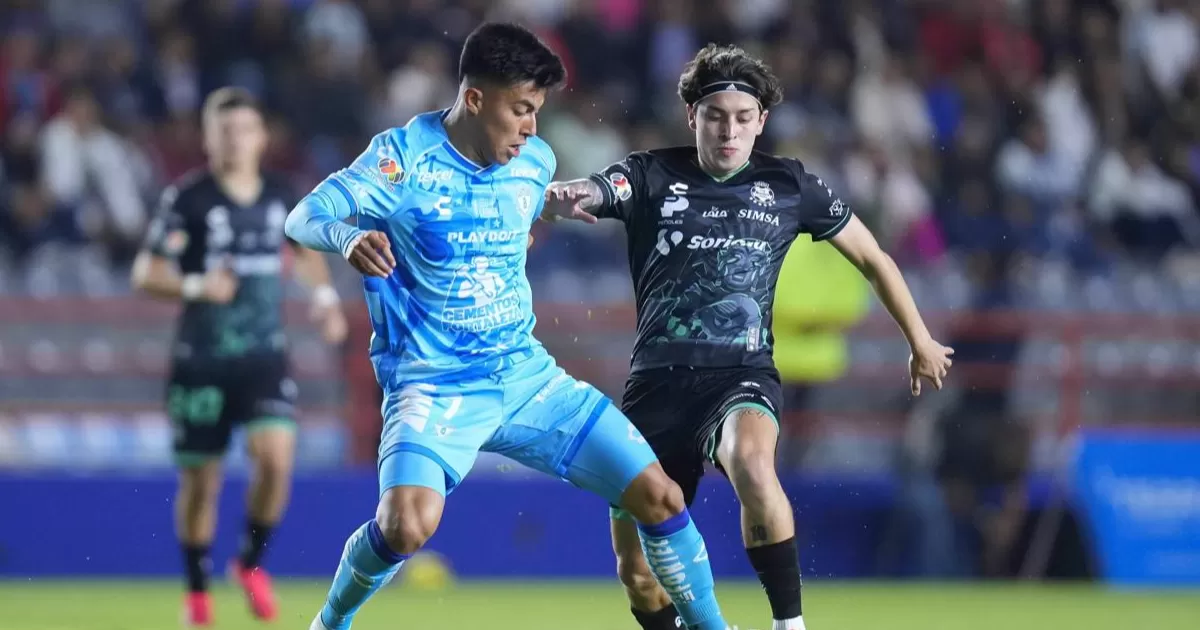 JJ Macías volvió a anotar después de dos años, sin embargo se volvió a lesionar antes de terminar el partido.