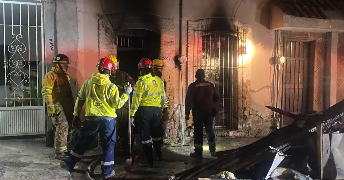 Incendio consume vivienda en Gómez Palacio