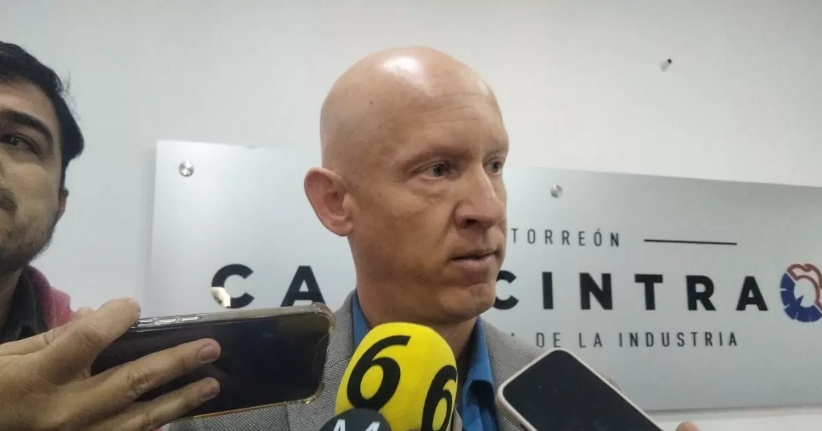 Alejandro Gutiérrez, presidente de la Cámara Nacional de la Industria de la Transformación en Torreón, dijo que aumentar los aranceles, no es sostenible ni para ellos, ni para México.