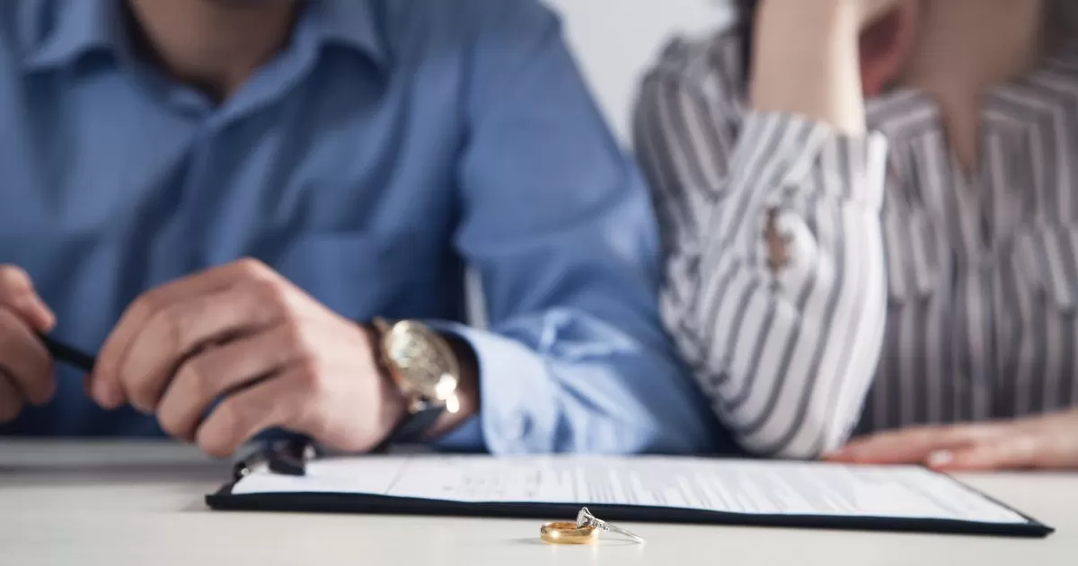 De acuerdo a estadÃ­sticas del INEGI el nÃºmero de divorcios se mantiene a la alza, mientras que el nÃºmero de matrimonios efectuados se ha reducido