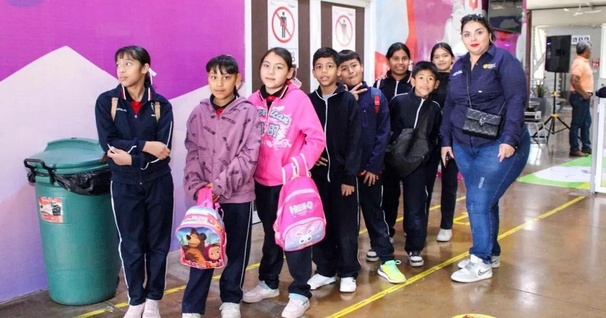 El Teleférico Torreón está abierto de martes a domingo, de 11:00 a 22:00 horas, el costo es de 30 pesos al público en general y 15 pesos niños, adultos mayores y personas con discapacidad.