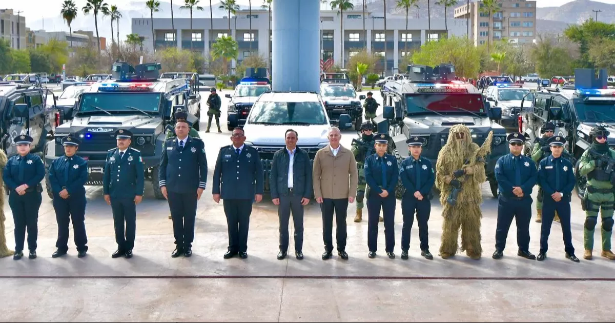 Realizan entrega de 50 patrullas a la Policía de Torreón