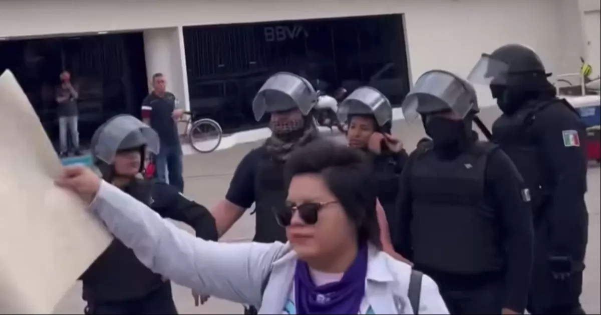 Juan Francisco Ángeles Zapata, titular de la Vicefiscalía Regional Laguna I, detalló que la manifestación es un derecho individual pero que debe realizarse de manera pacífica.