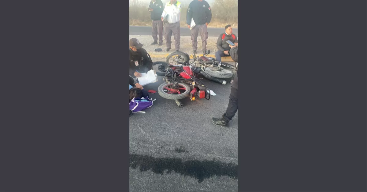 Accidente de motociclistas deja un hombre fallecido, dos adultos y un bebé de ocho meses lesionados en Gómez Palacio