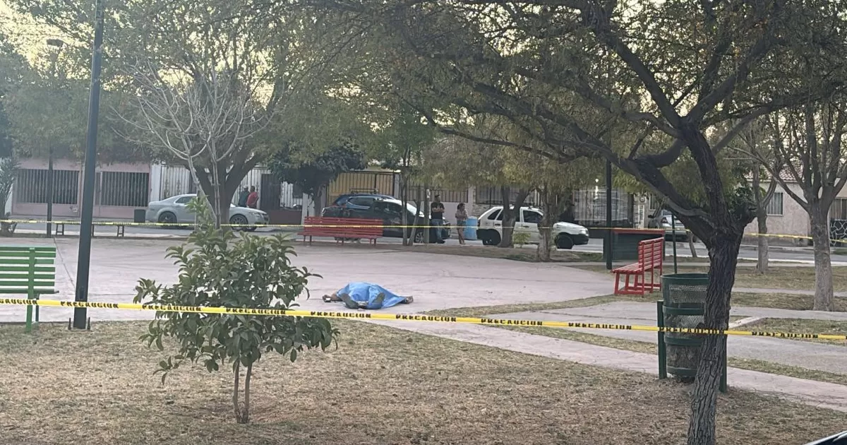 Muere hombre en plaza pública de Torreón; padecía epilepsia