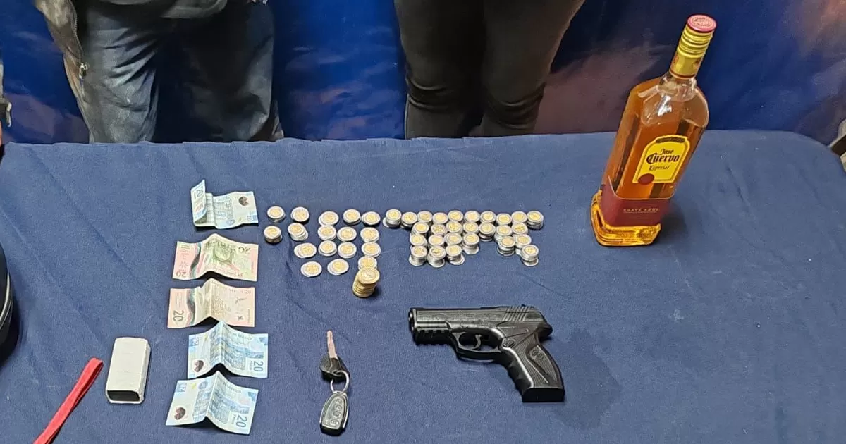 Roban Oxxo en Gómez Palacio huyen a Torreón y son detenidos por la policía