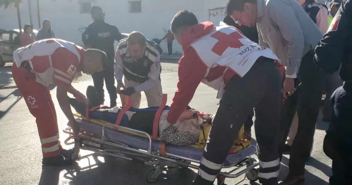 Atropellan a mujer que empujaba un carrito de súper en Gómez Palacio