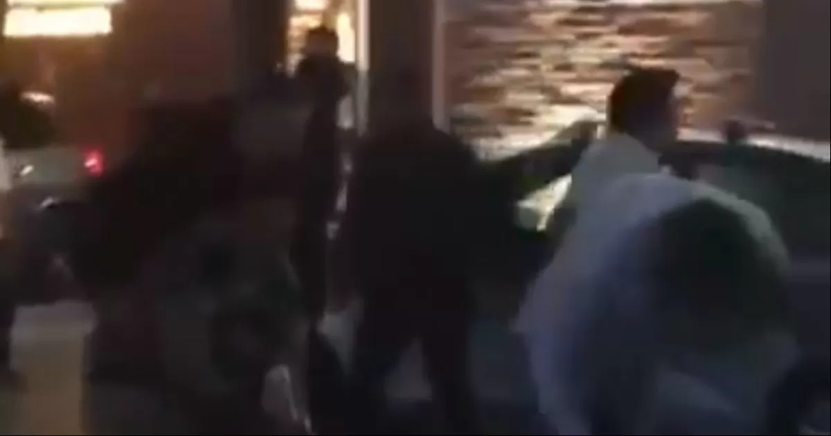 Entre los agresores se identificó a un servidor público José Elías Ganem, secretario del Ayuntamiento y otro funcionario público de menor jerarquía.