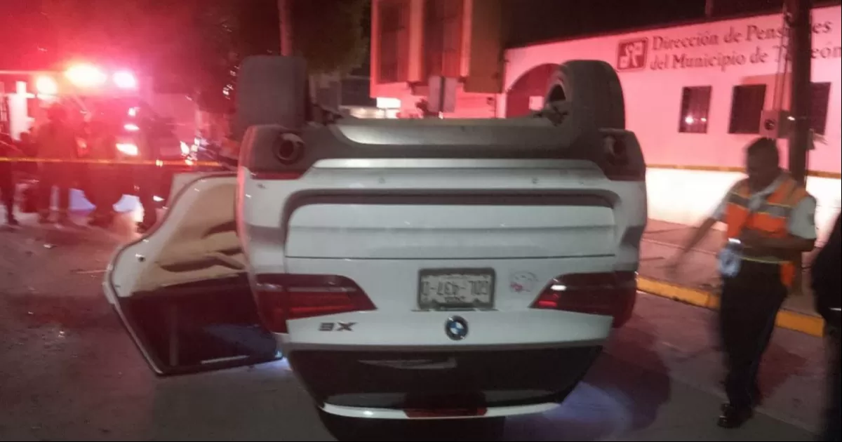 Muere hombre en volcadura; responsable manejaba alcoholizada en Torreón