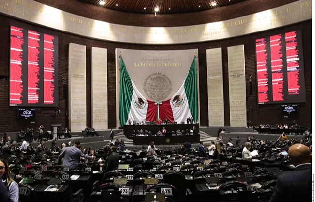 Oposición exige investigación internacional sobre Teuchitlán; Morena abandona sesión