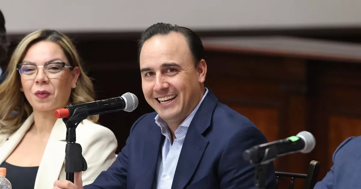 La reunión de diálogo, efectuada en Palacio de Gobierno, fue para compartir ideas, inquietudes y propuestas, para juntos visualizar un camino que mantenga a las industrias fuertes y competitivas.