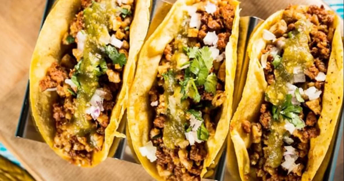 Los tacos provienen desde la Ã©poca prehispÃ¡nica, pues las tortillas de maÃ­z eran un elemento fundamental de su cocina