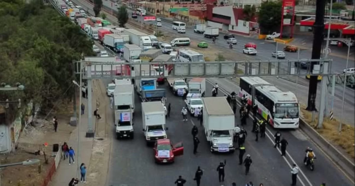 Frenan gobierno federal y del Edomex â€˜megamarchaâ€™ de transportistas