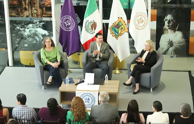 UAdeC honra a sus líderes femeninas con la publicación del libro Compromiso y liderazgo