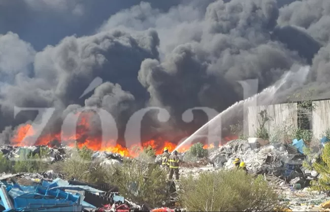 El siniestro ha movilizado al personal de Bomberos de Saltillo y Ramos Arizpe
