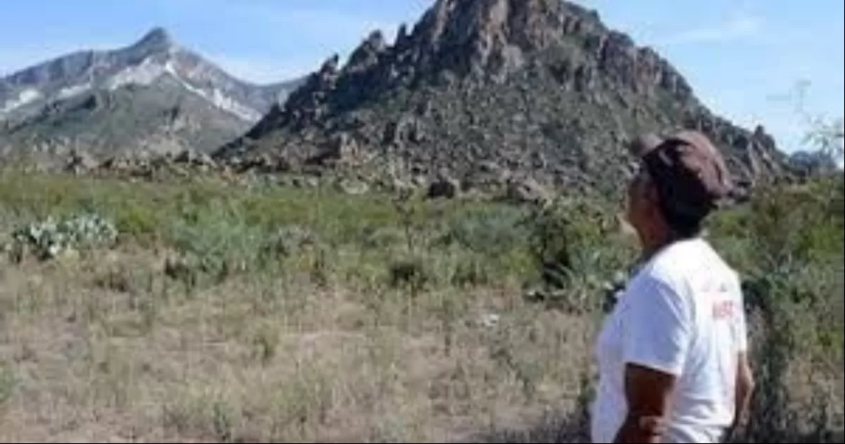El funcionario señaló que es fundamental portar equipo de seguridad apropiado, como ropa cómoda, calzado adecuado y suficiente agua para mantenerse hidratados.