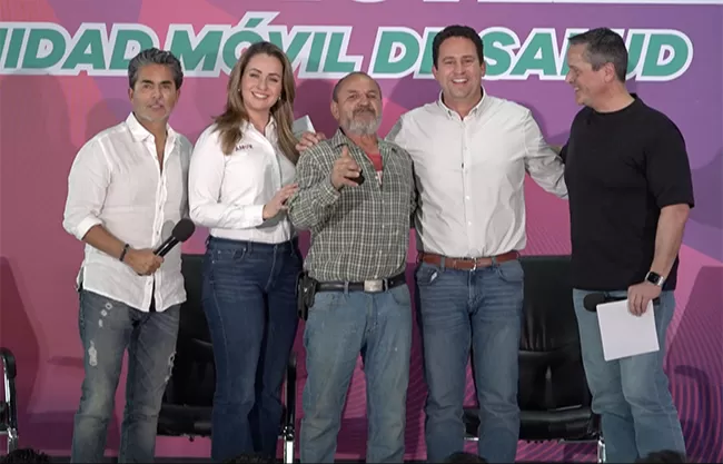En el arranque de â€œAmor en Movimientoâ€, el alcalde Javier DÃ­az anunciÃ³ que Ã©sta es la primera de muchas historias de vidas que serÃ¡n mejoradas.