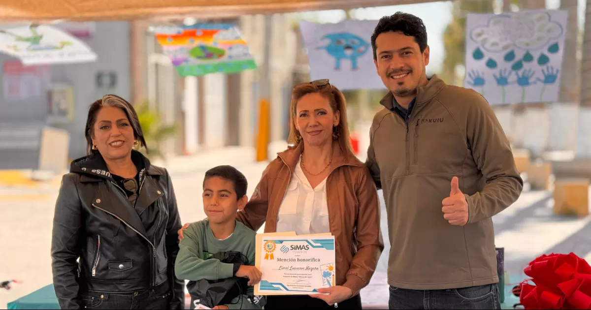 La premiaciÃ³n se llevÃ³ a cabo en el stand del SIMAS TorreÃ³n en el Paseo ColÃ³n y fue encabezada por el gerente general del Sistema, Roberto Escalante GonzÃ¡lez.