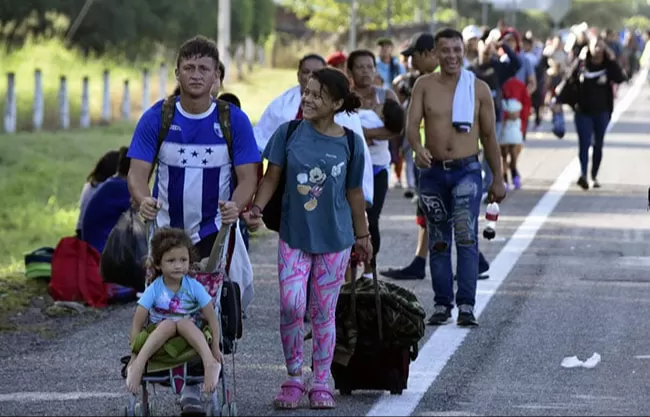 El gobierno de Trump inhabilita nÃºmeros de Seguro Social de migrantes vivos para cortar sus servicios y presionarlos a abandonar EE. UU.