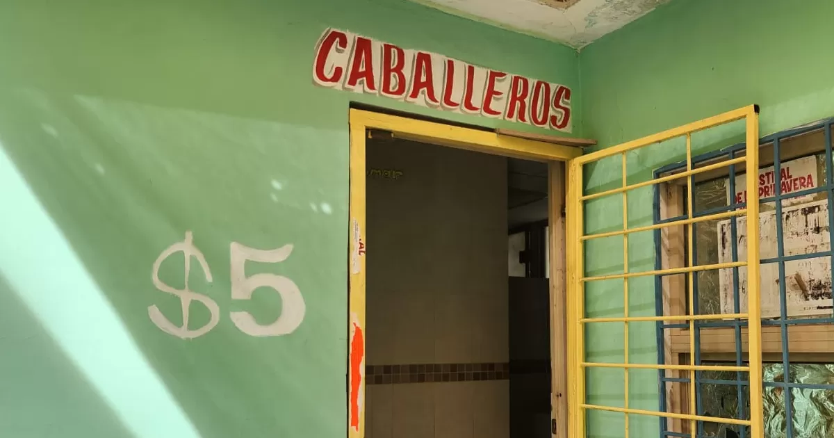 El Municipio cuenta con las facultades para hacerse cargo de los sanitarios, en  tanto se resuelve el permiso.