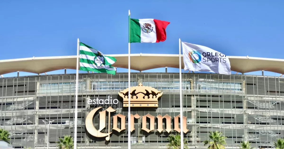 Hasta la fecha, se han realizado siete modificaciones al escudo nacional.