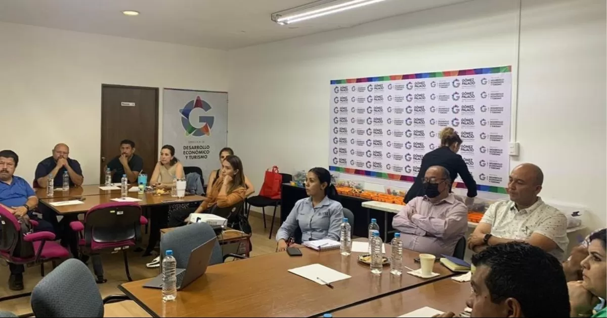 Invitan a emprendedores de Gómez Palacio a ofertar sus productos en Oxxo