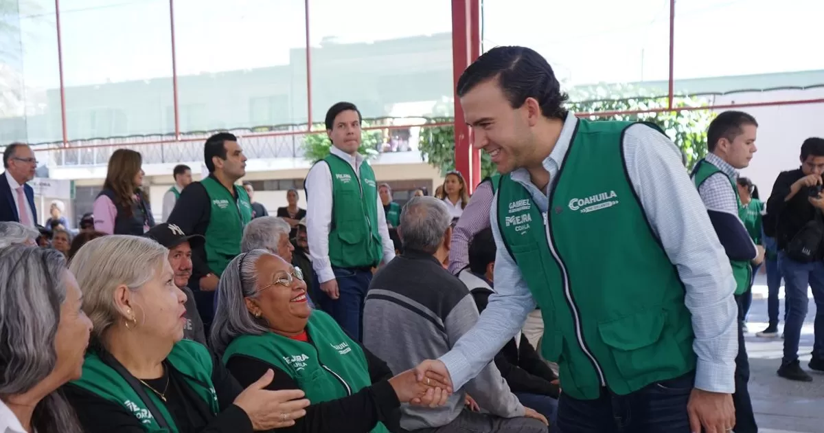 A nombre de los beneficiarios, la señora María Asunción Vigil de la Cruz  agradeció al Gobernador, Manolo Jiménez Salinas, por pensar en la comunidad.