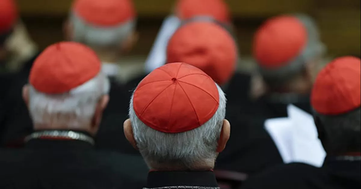 MÃ©xico tiene seis cardenales en el colegio cardenalicio, pero solo dos de ellos tendrÃ¡n derecho a voto en el cÃ³nclave